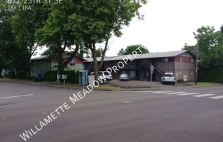 677 25 ST SE