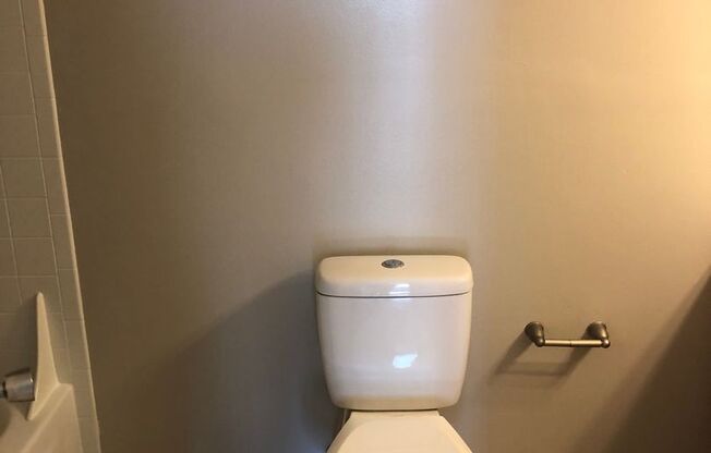 1 bed, 1 bath, 755 sqft, $1,099, Unit 5815D