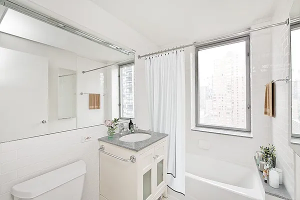 Studio, 1 bath, $6,080, Unit 46G