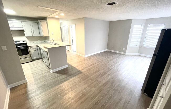 2 beds, 2 baths, 915 sqft, $1,665