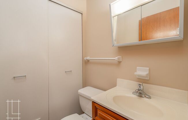 2 beds, 1.5 baths, $1,425, Unit 411 E Buttles Ave Apt. I