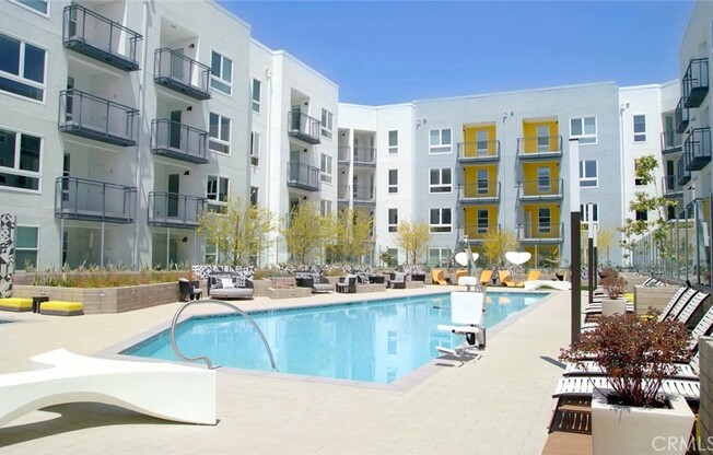 3 beds, 2.5 baths, 1,478 sqft, $4,327, Unit 35104