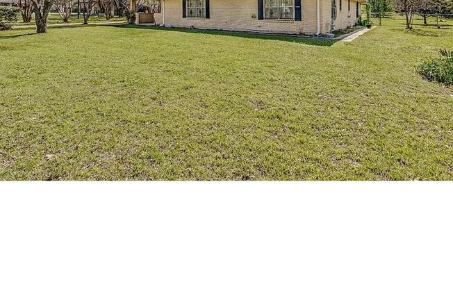 402 E SIMONDS RD