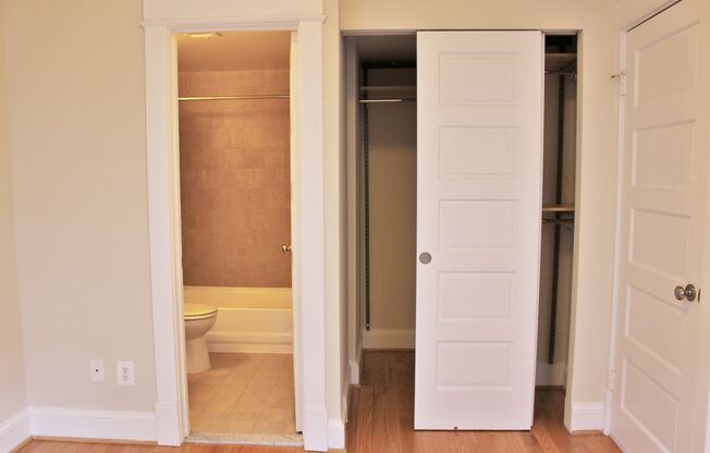 3 beds, 2 baths, $5,250, Unit 205