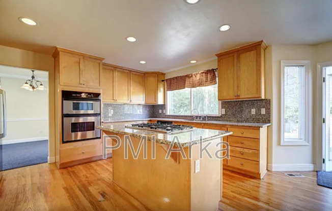 10260 NE 30 PL