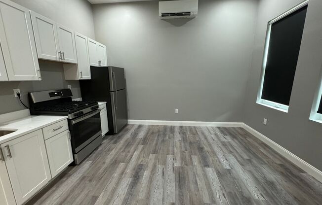 Studio, 1 bath, 300 sqft, $1,700, Unit 105