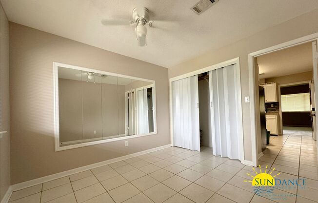 2 beds, 1 bath, $1,600