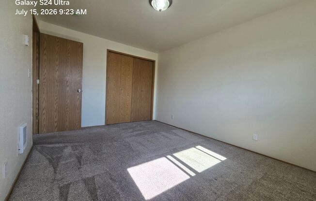 2 beds, 1 bath, 875 sqft, $1,375, Unit 127-20