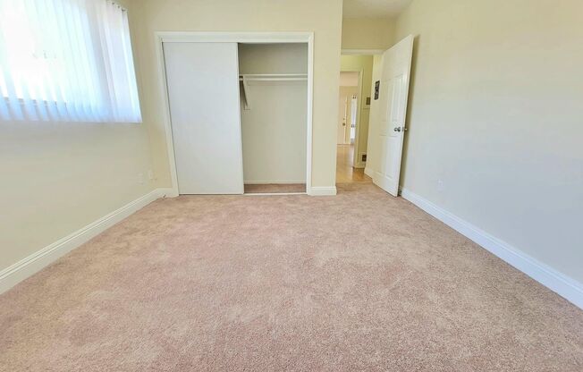 1 bed, 1 bath, $1,795, Unit 18 HUD