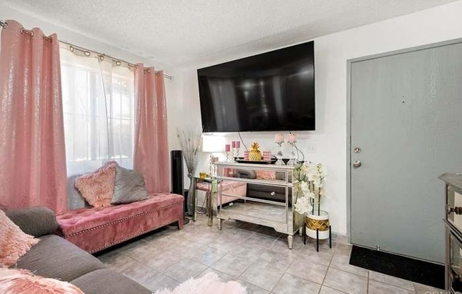 2015 DAIRY MARKET RD