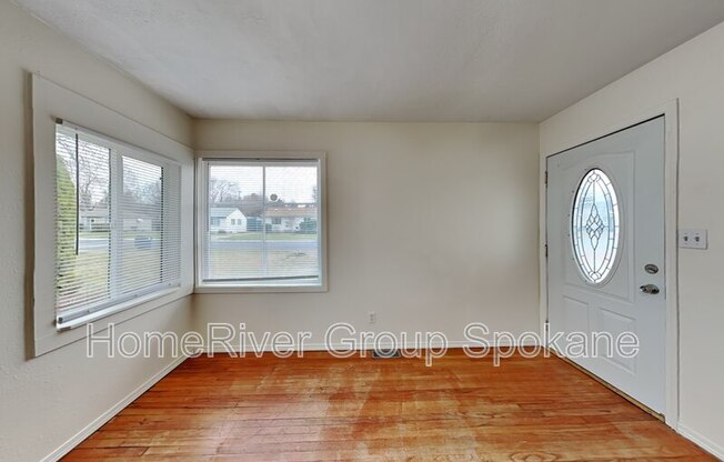 3303 E CONGRESS AVE
