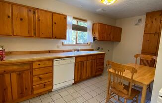 1 bed, 1 bath, $1,200