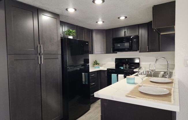 Desert Lakes Apartments