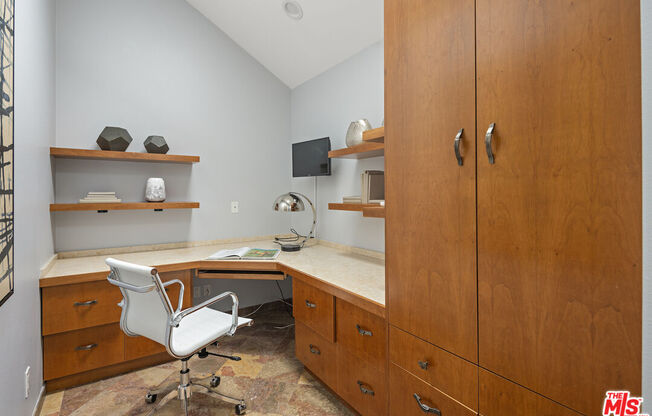 13082 Mindanao Way