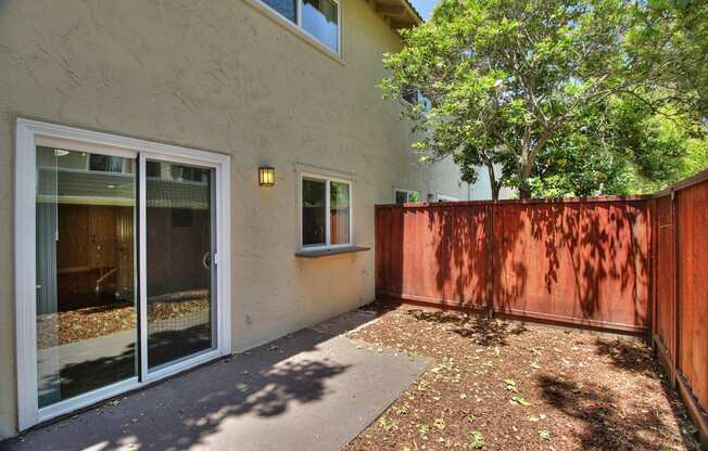 Backyard Patio at Casa Alberta Apartments, Sunnyvale, CA 94087