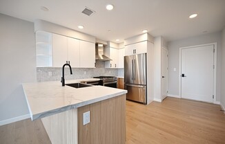 2 beds, 2 baths, 898 sqft, $4,300, Unit 303