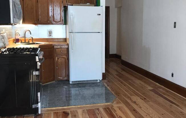 10 MILLMONT ST