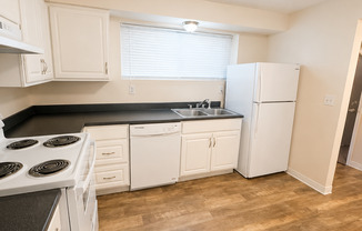 2 beds, 1 bath, $1,150, Unit B