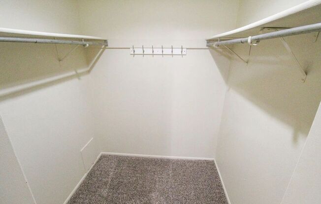2 beds, 1 bath, 1,000 sqft, $1,295, Unit #3