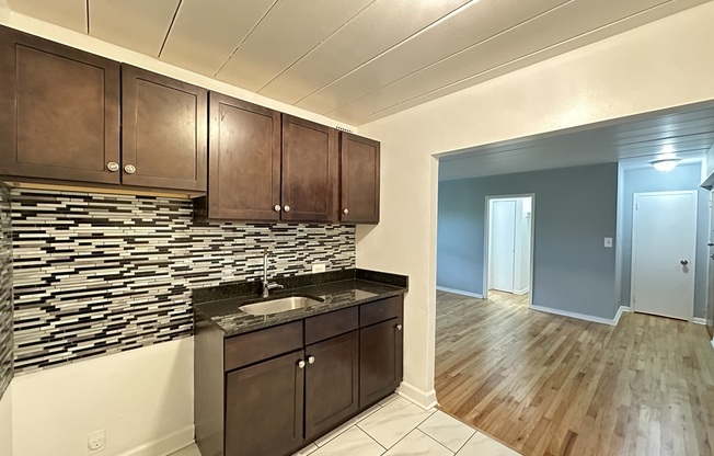 1358 TOUHY