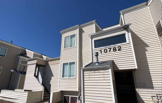 Studio Apartment in High Hollows Condominiums