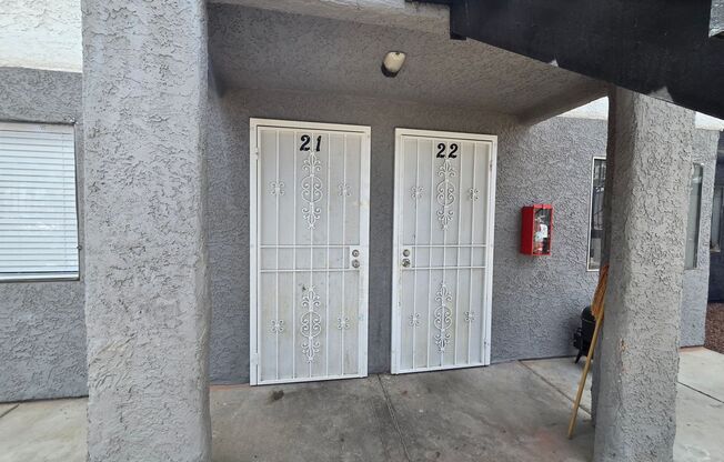 2 beds, 2 baths, 875 sqft, $1,455.5, Unit 21