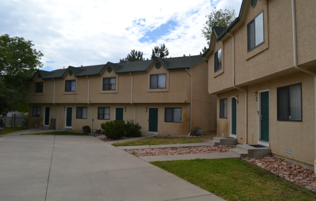 Spacious 2 Bed / 2 Bath Townhomes in East Pueblo!