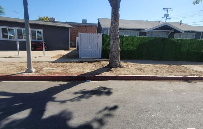 16508 S MENLO AVE