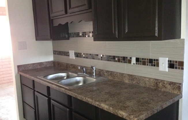 1 MONTH FREE rent 2 bed 1 bath with private Patio