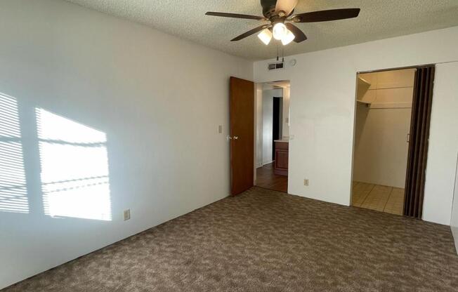 2 beds, 2 baths, 775 sqft, $800