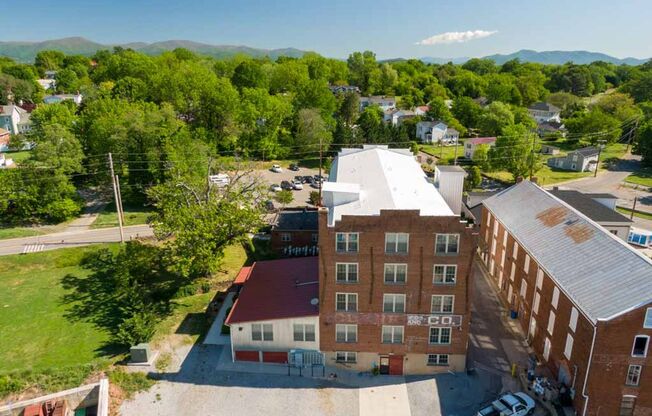 2 beds, 2 baths, 731 sqft, $1,045, Unit BD204