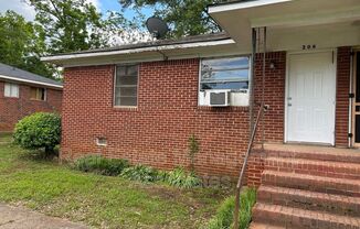 206 AUSTIN ST