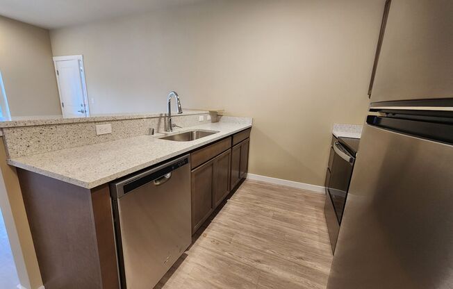 2 beds, 1 bath, $1,800, Unit #204