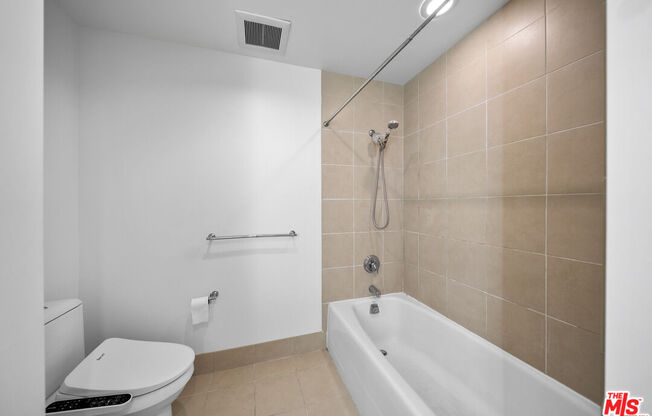 1 bed, 1 bath, 1,040 sqft, $2,895, Unit 1008