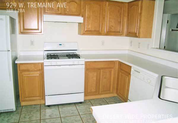 929 W TREMAINE AVE