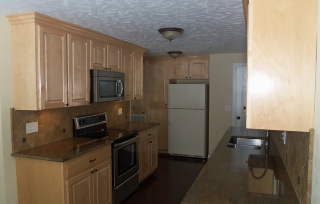 4 beds, 2 baths, $2,100