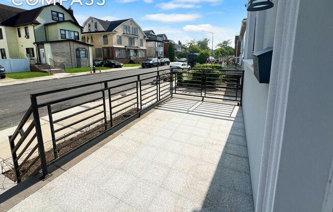 3825 LAUREL AVE
