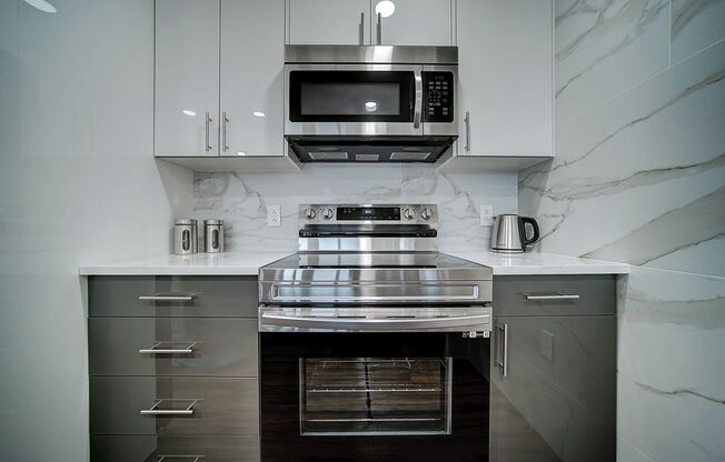 1 bed, 1 bath, 707 sqft, $1,980, Unit 610