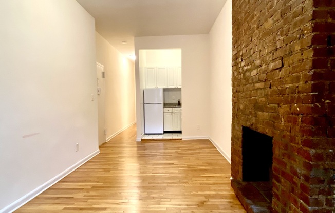 1 bed, 1 bath, $2,775, Unit 1D