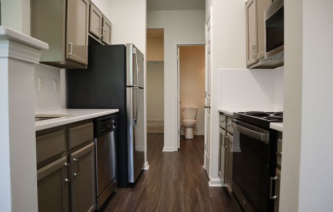 2 beds, 2 baths, 1,033 sqft, $1,749, Unit 19-19104