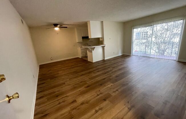 2 beds, 2 baths, $2,795, Unit 12