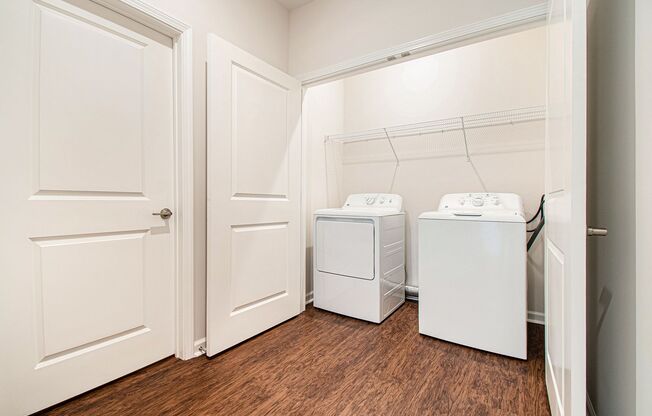 2 Bedroom 1.5 Bath - Luxury Goshen Apartment w/ Garage