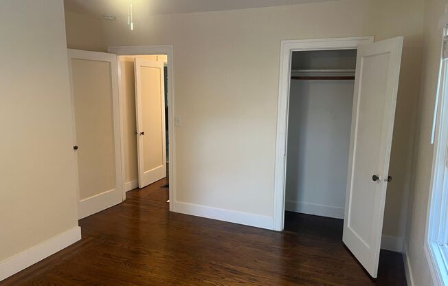 2 beds, 1 bath, $1,995