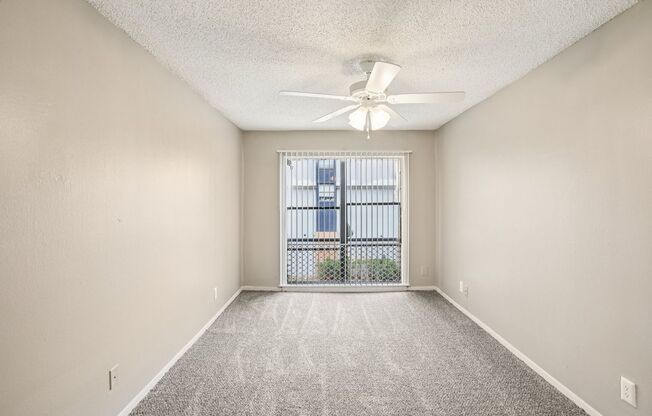 3 beds, 2 baths, 1,229 sqft, $1,875, Unit 412