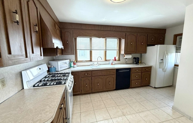 52 LUKE RD