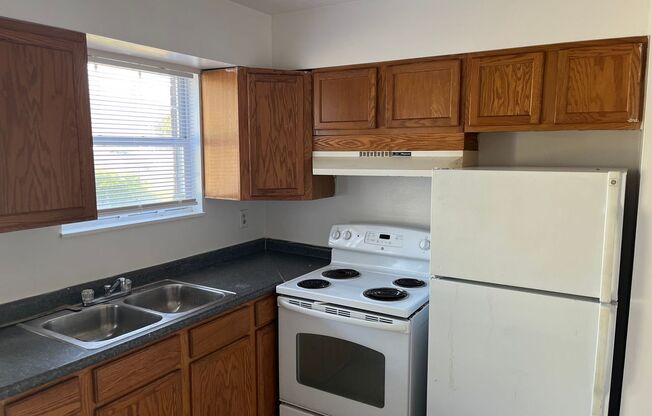 2 beds, 1 bath, $800