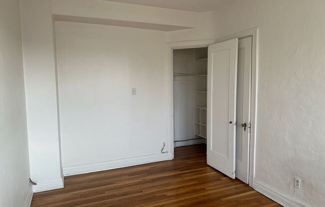 2 beds, 2 baths, 1,303 sqft, $2,165, Unit New King Edward  502