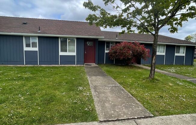 2 beds, 1 bath, 870 sqft, $1,500, Unit 53-01