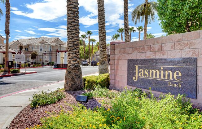 2 beds, 2 baths, $1,600