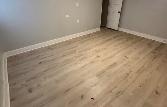 Live in Manitou!! Converted Motel to Apartments!  Close to Old Colorado City! Off street parking! Private Entry!